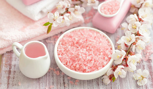 5 Ways To Use Himalayan Pink Salt For Gorgeous Skin And Hair