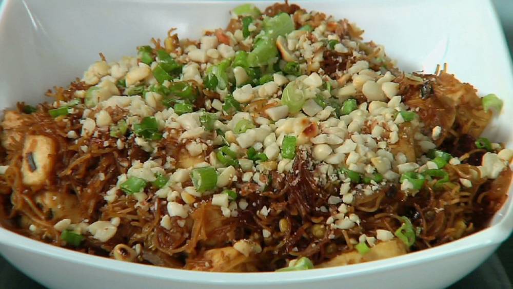 Pad Thai Noodles: How To Make Pad Thai Noodles | Food Food